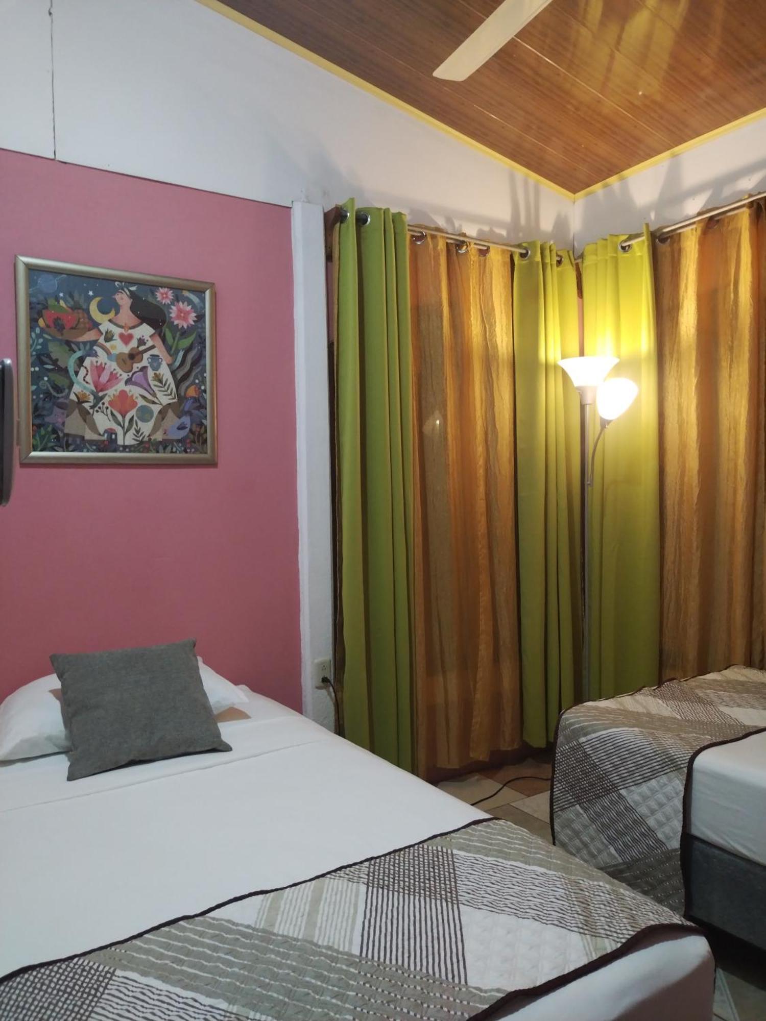 Villa Gabriela, Casa Tucan Liberia Room photo
